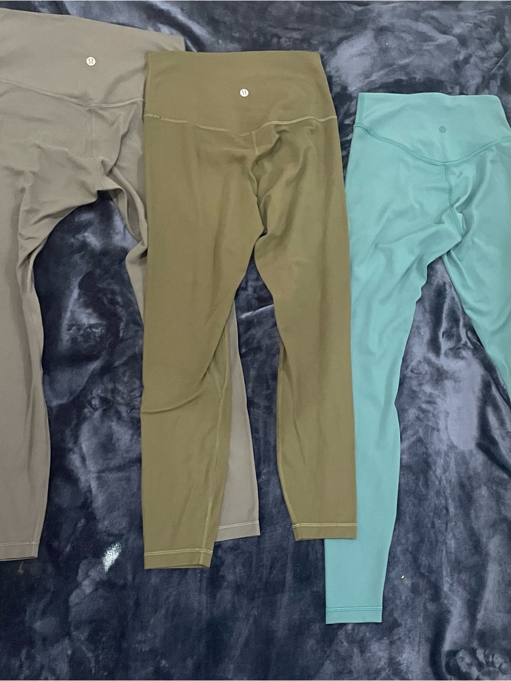 Lululemon ✨Bundle✨: 3x pairs ALIGN Leggings sz 6, 2 Very good, 1 NWOT!